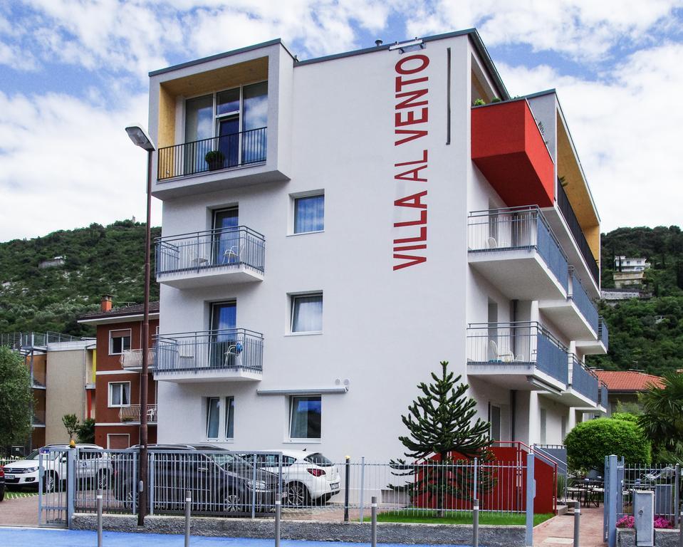 Hotel Villa Al Vento Torbole Sul Garda Værelse billede