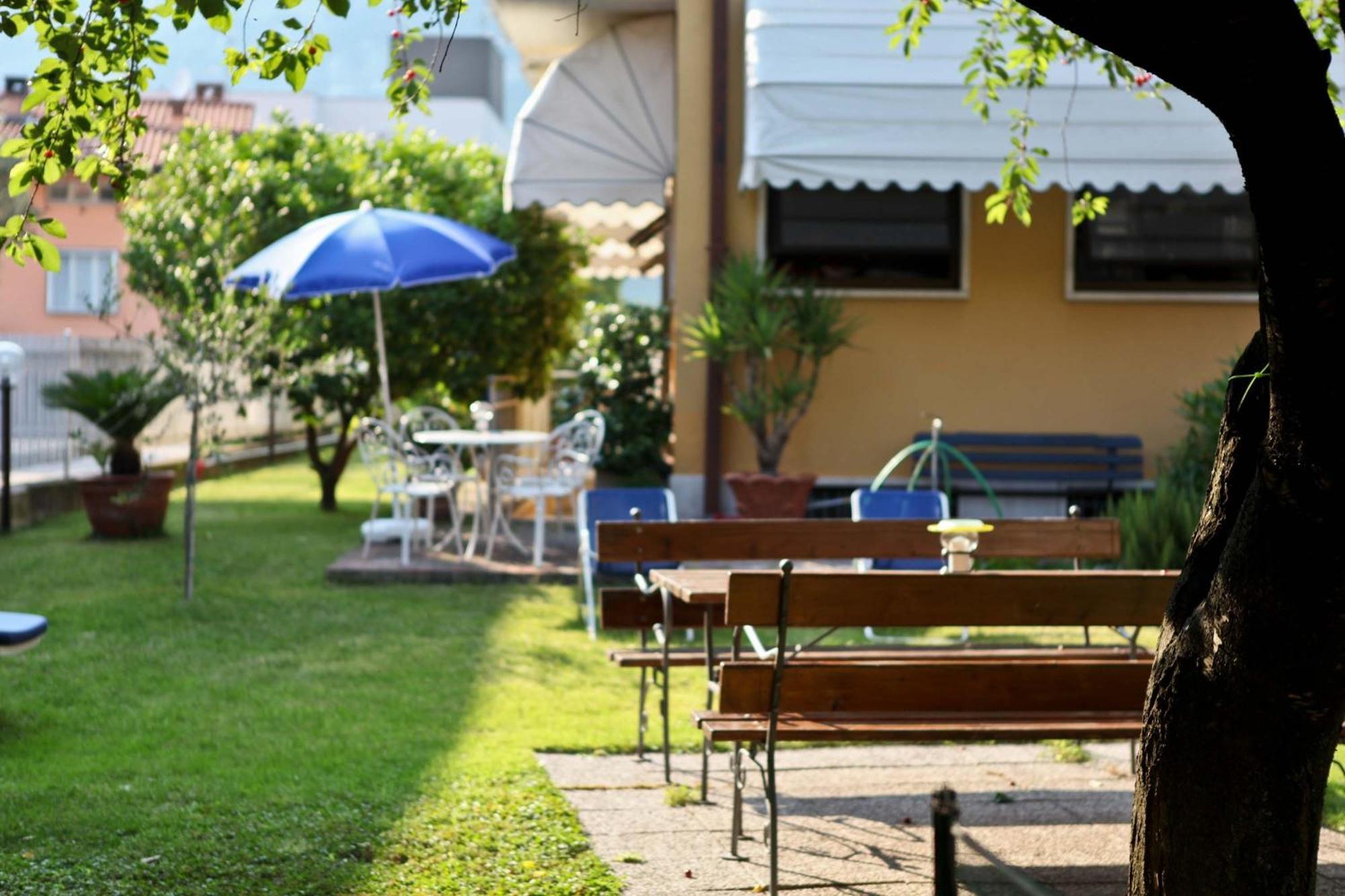 Hotel Villa Al Vento Torbole Sul Garda Eksteriør billede
