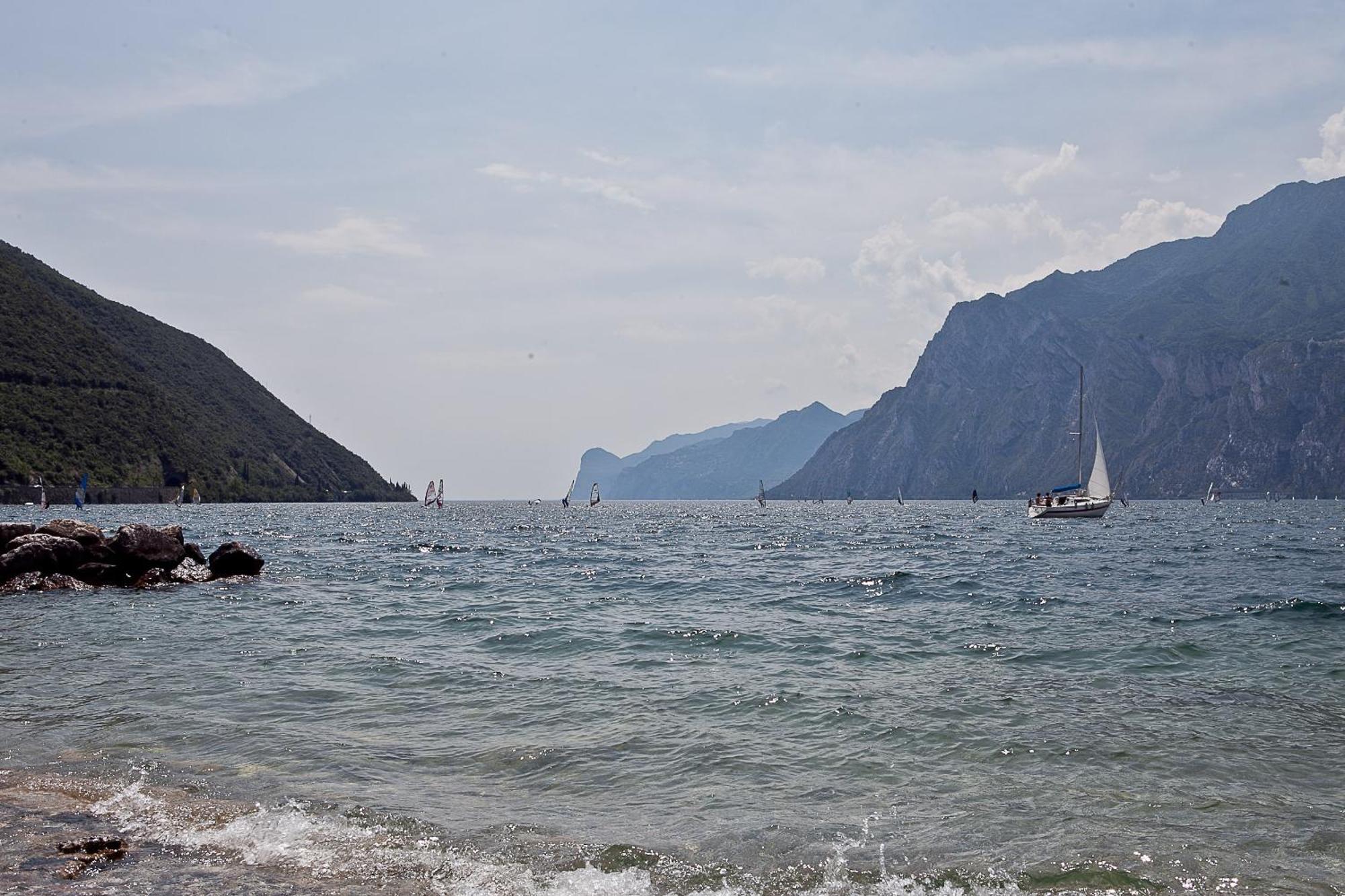 Hotel Villa Al Vento Torbole Sul Garda Eksteriør billede