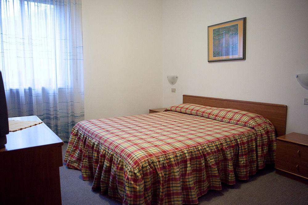 Hotel Villa Al Vento Torbole Sul Garda Eksteriør billede