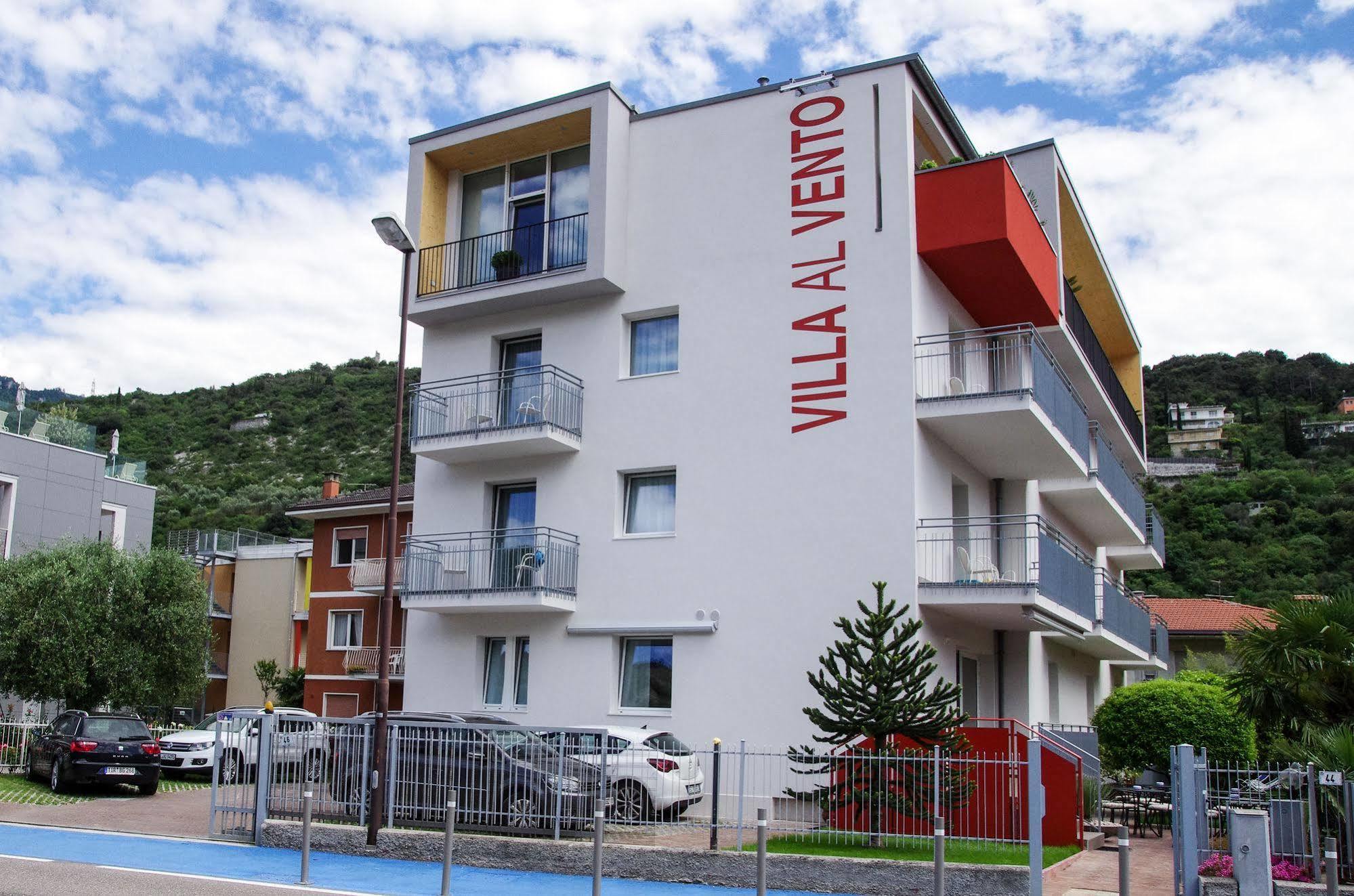 Hotel Villa Al Vento Torbole Sul Garda Eksteriør billede